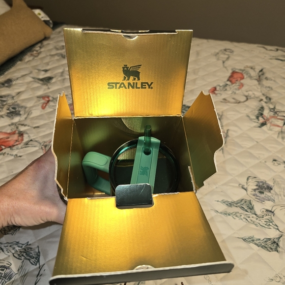 Stanley St Pattys Day 40 0z Quencher New - Picture 6 of 6